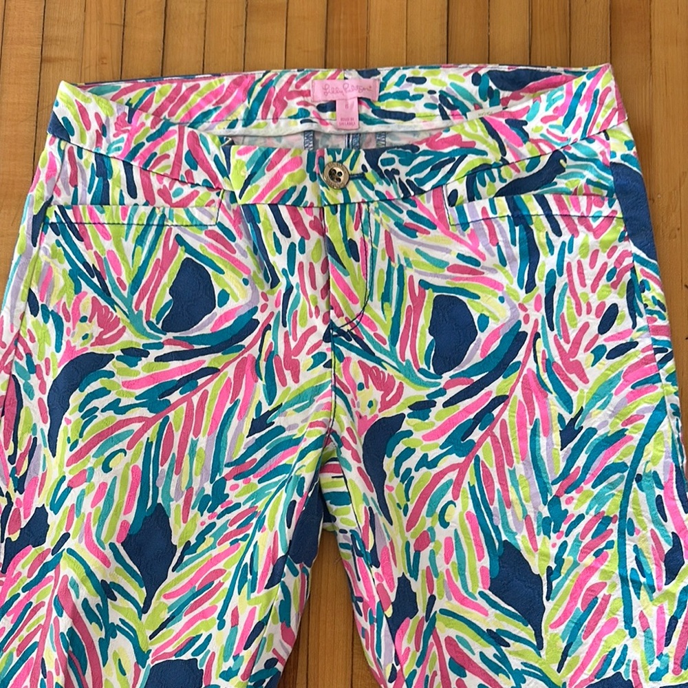 SIZE 6. Lilly Pulitzer Pink and Blue Patterned Women Pant